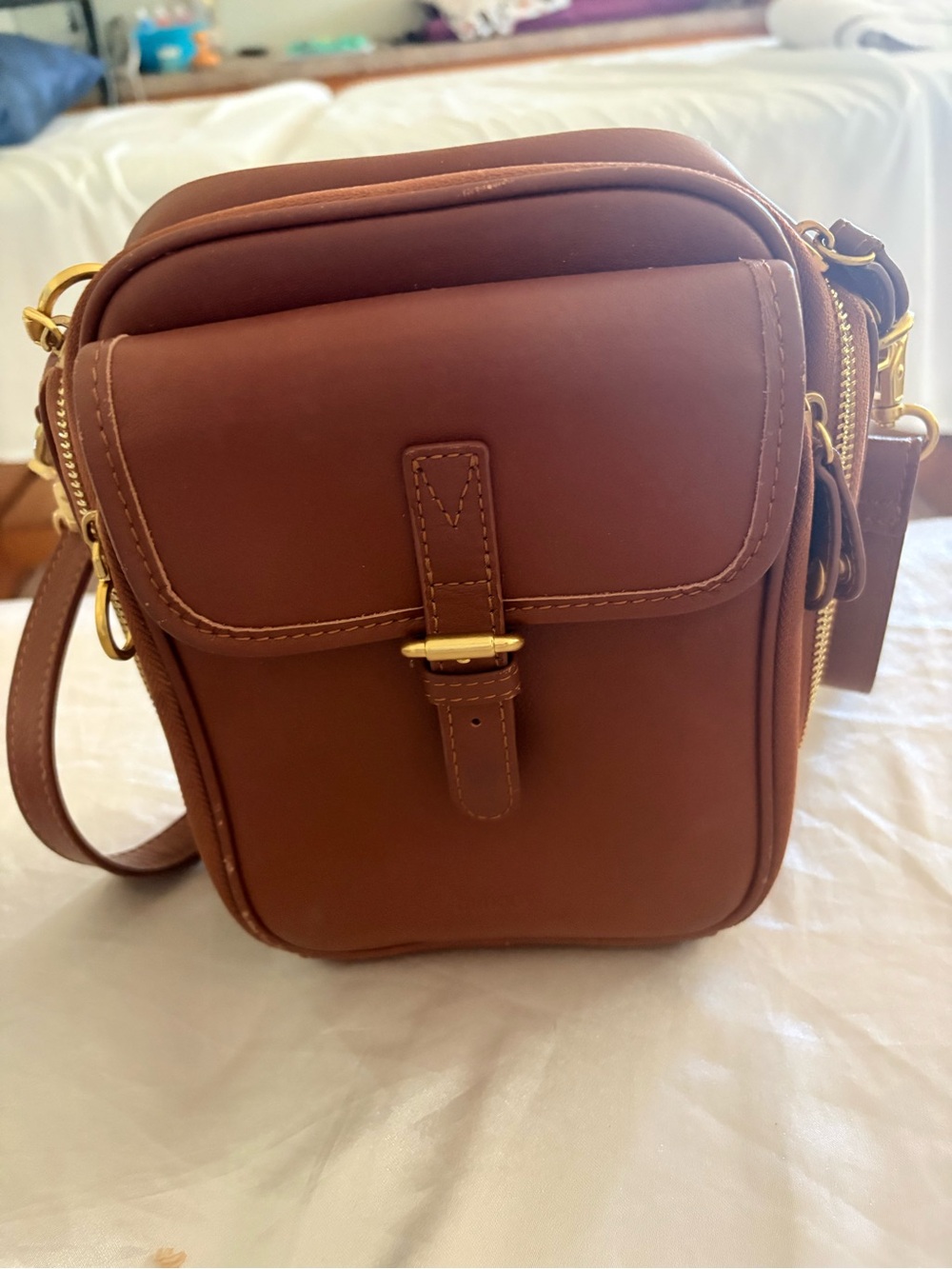 Men's Tan Leather Messenger Crossbody Bag with Front Flap